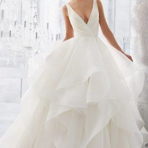 BEAUTIFUL WEDDING DRESS A-STYLE